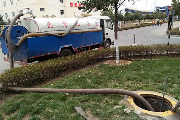 太原滨河西路清掏隔油池抽化粪池抽泥浆清洗污水井管道