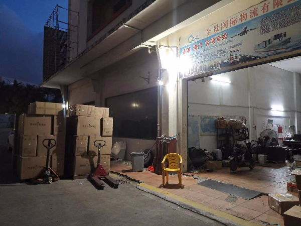 广东运灯饰建材到老挝